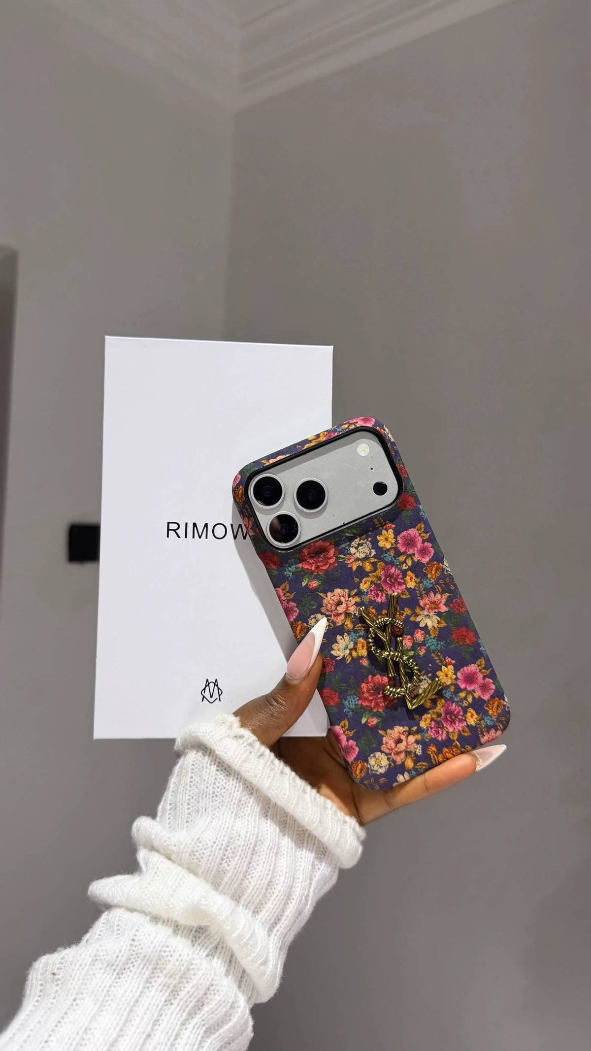 Floral patterned case